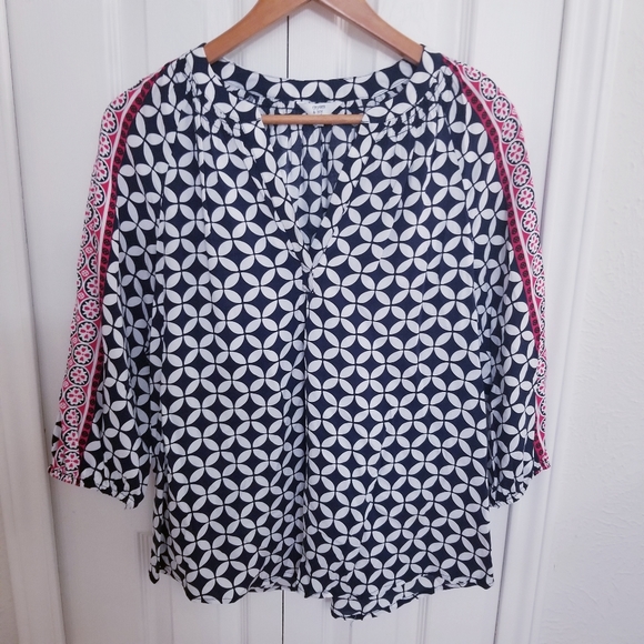Geometric Print Boho Top by Crown & Ivy - Picture 6 of 8